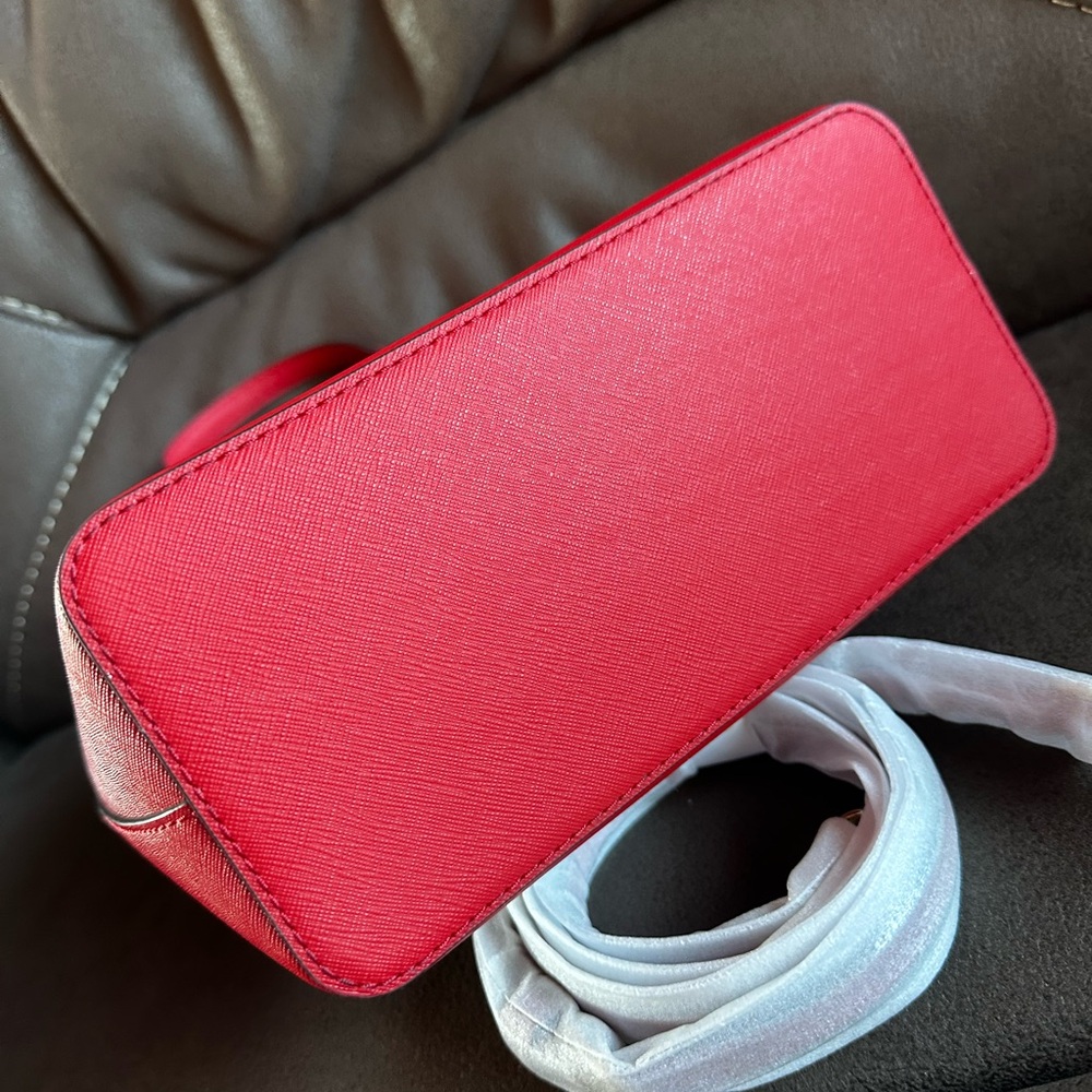 Vibrant Red Structured Tote Bag - image 4